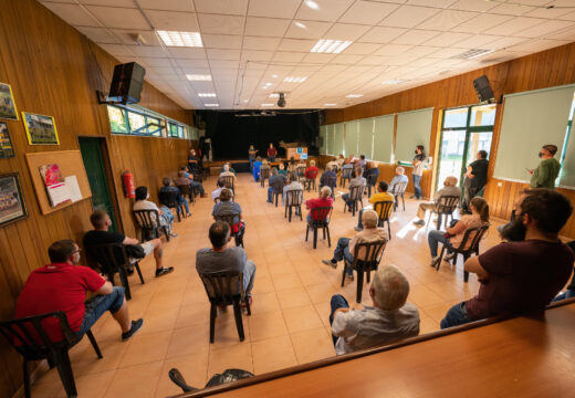 70 persoas acoden á primeira xuntanza informativa sobre os proxectos eólicos que pretenden asentarse en San Sadurniño